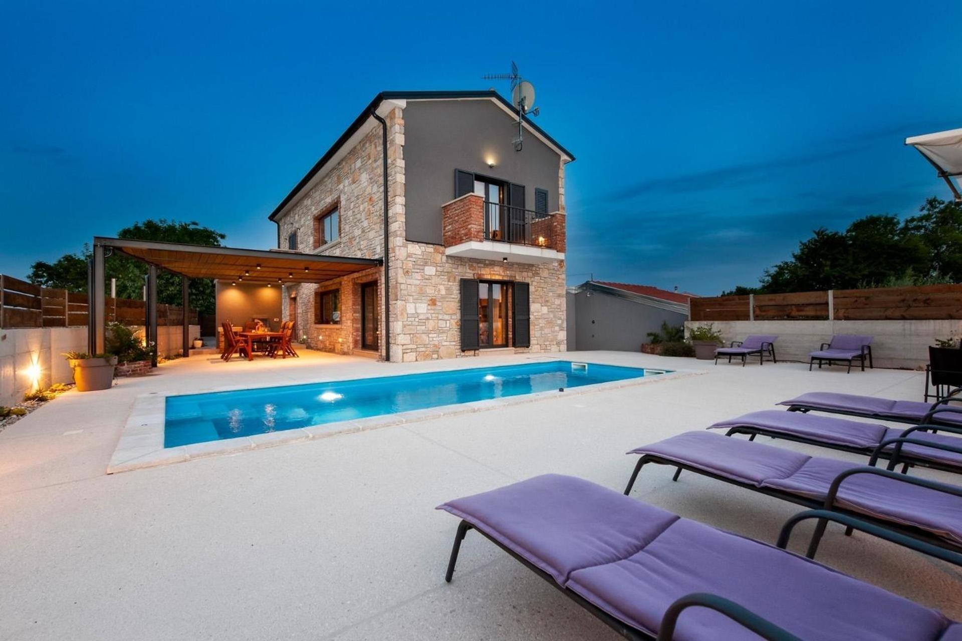 Mit Privatpool Fuer 8 Personen Ca 200 Qm In Rovinj, Istrien Istrische Riviera